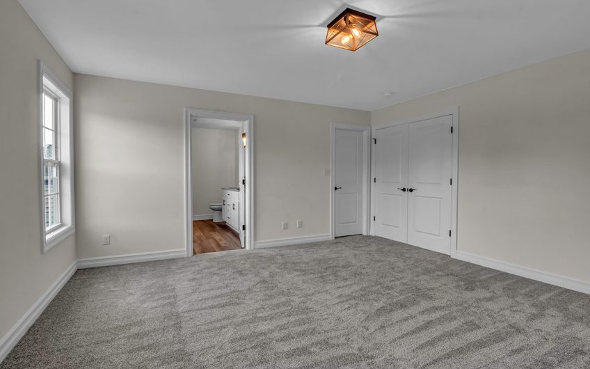 30 Eagleview Drive